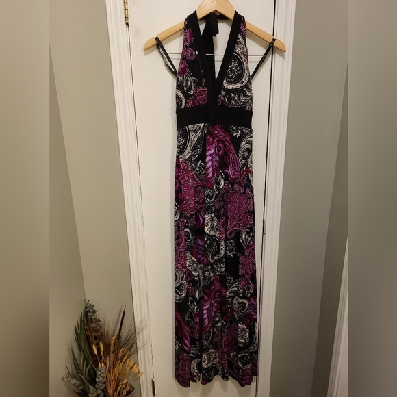 Bisou Bisou Maxi Halter Dress Size 4 Black, White, Pink &  Purple Paisley 💜 - Picture 4 of 8